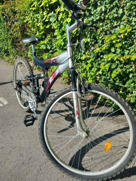 Vând bicicleta MTB