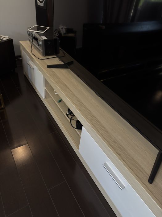 Comoda tv stil minimalistic