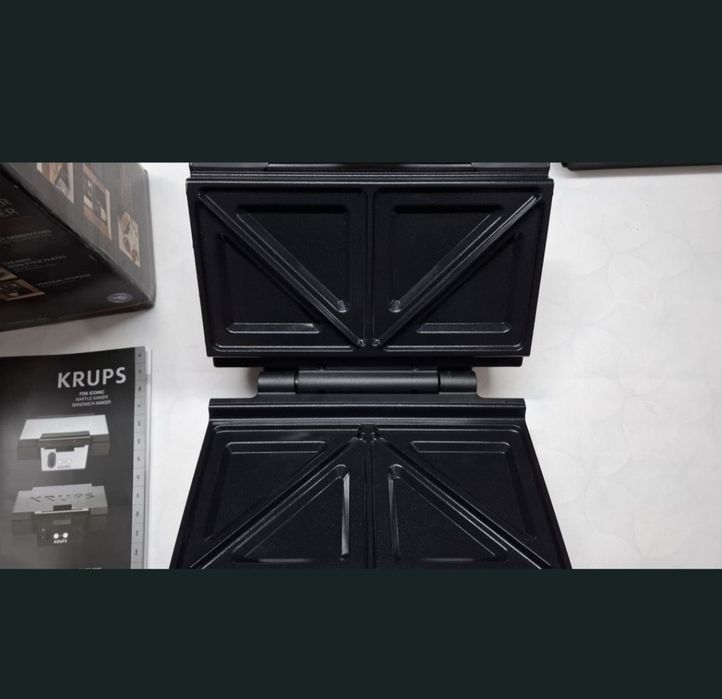 Сандвич тостер Krups FDK46,Черен,850W