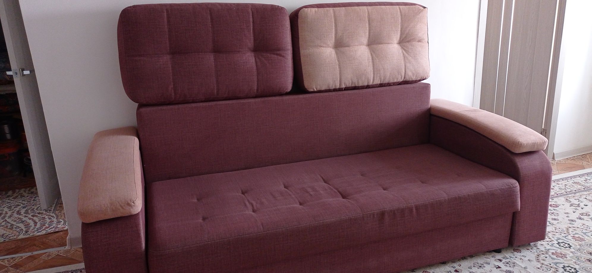 Мягкий уголок , диван в отличном состоянии