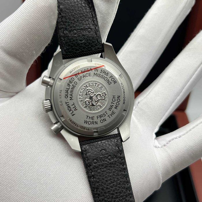 omega speedmaster darkside of the moon