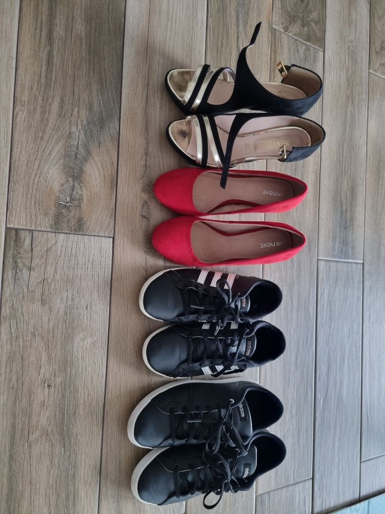 Sandale, pantofi, adidasi