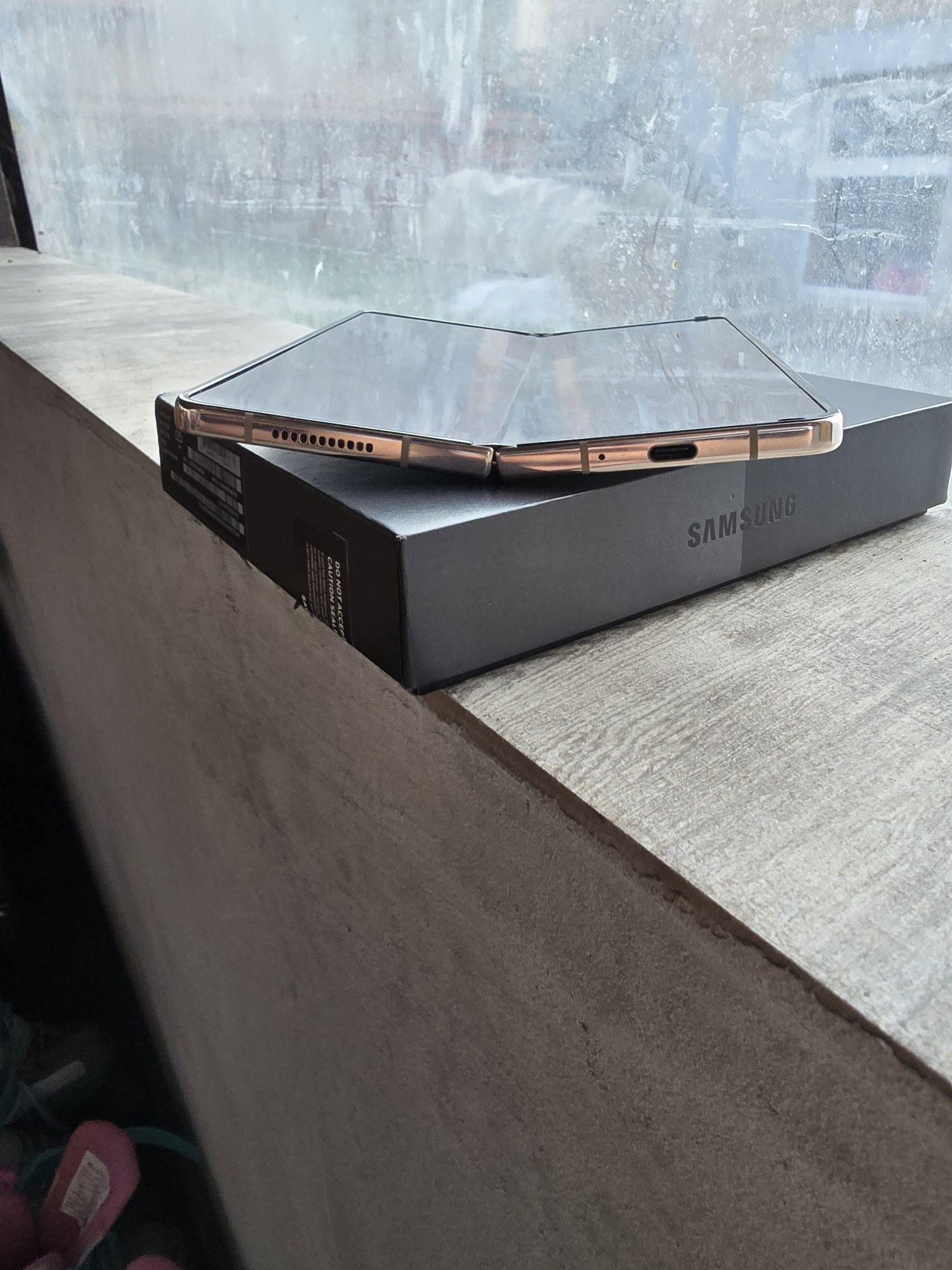 Samaung galaxy Z fold 4