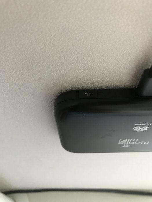 WiFi роутер HUAWEI.