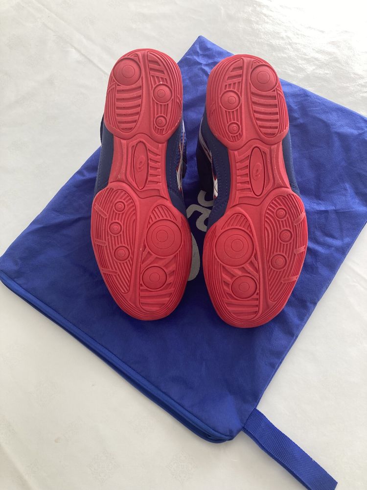 Продам борцовка Asics