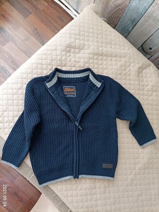 Плетена жилетка и пуловери за момче - ръст 116-122