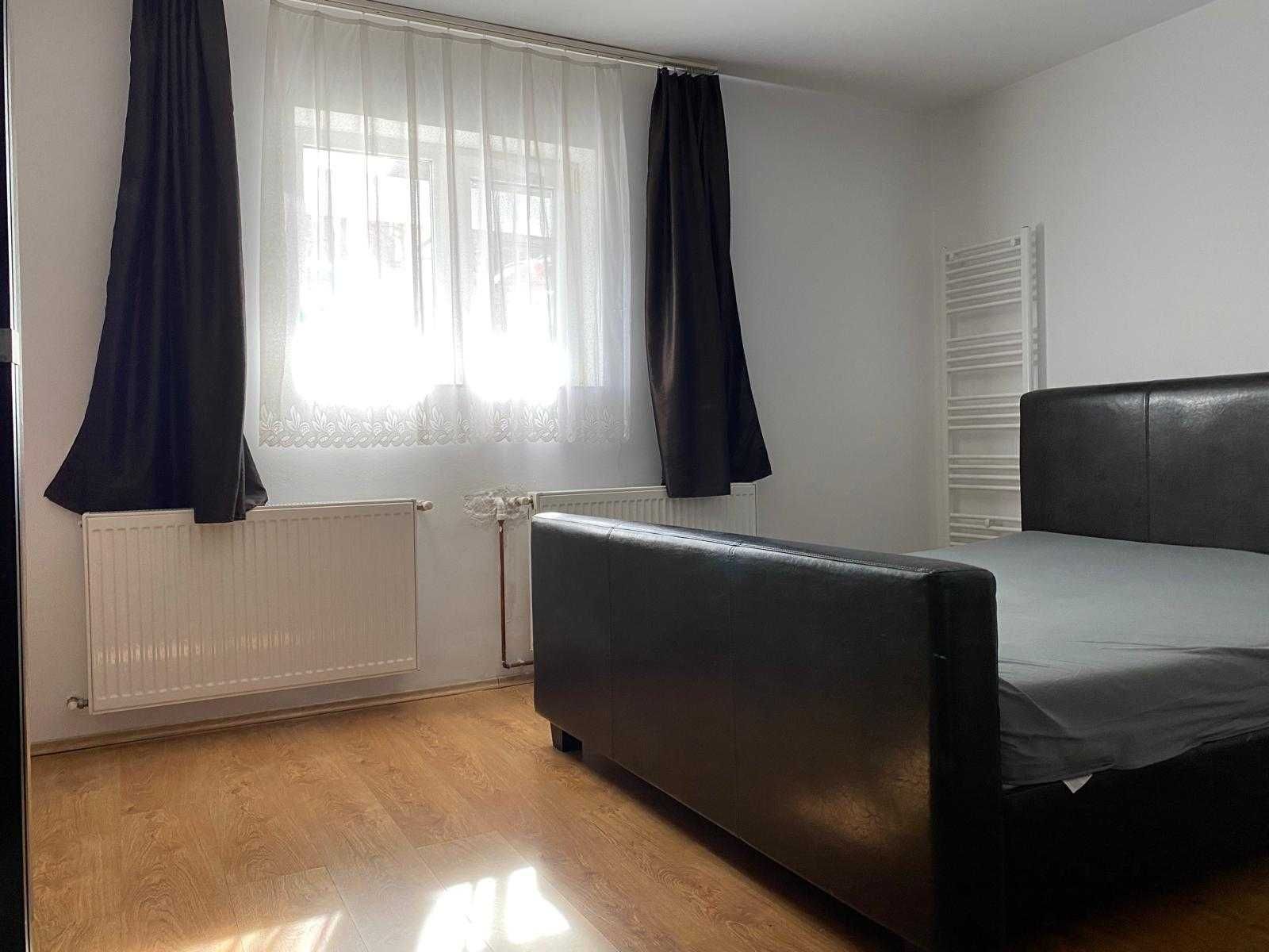Persoana fizica vand apartament demisol Buna Ziua