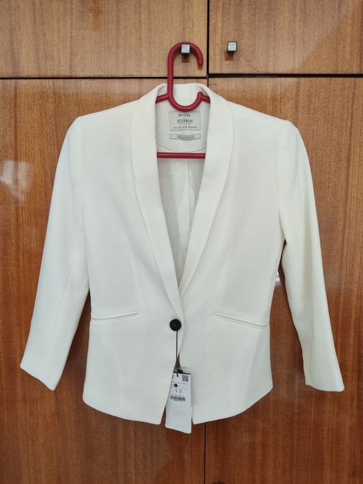 Пиджак женский Bershka