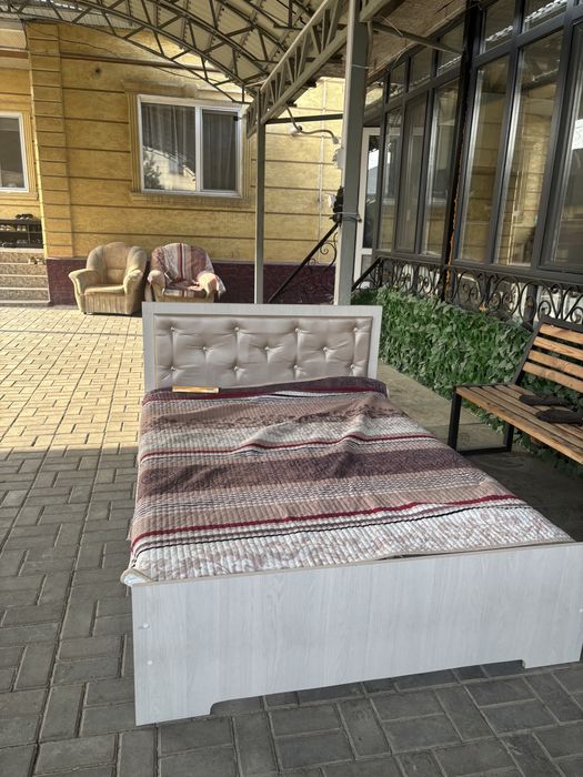 Продается кровать полуторка