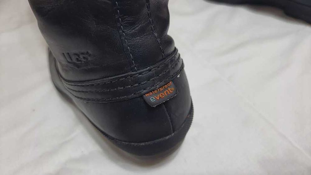 Cizme piele naturala, imblanite UGG Becloud BOOT Waterproof marimea 39