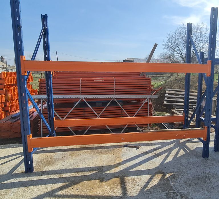 Rafturi metalice