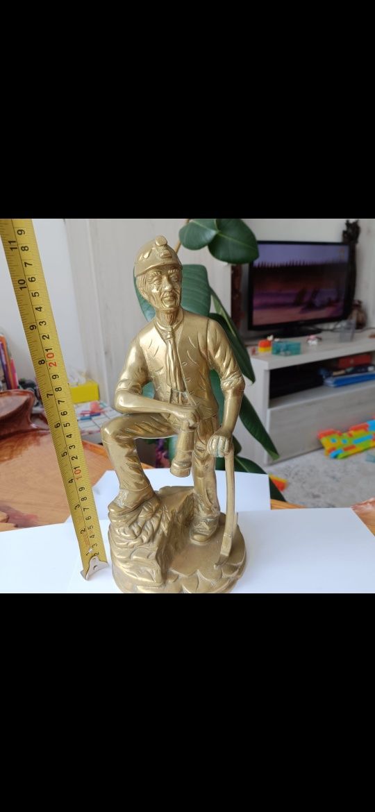 Statueta miner bronz 29 cm înălțime!