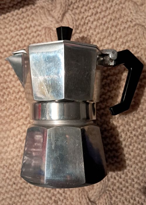 Малка кафеварка, алуминиева