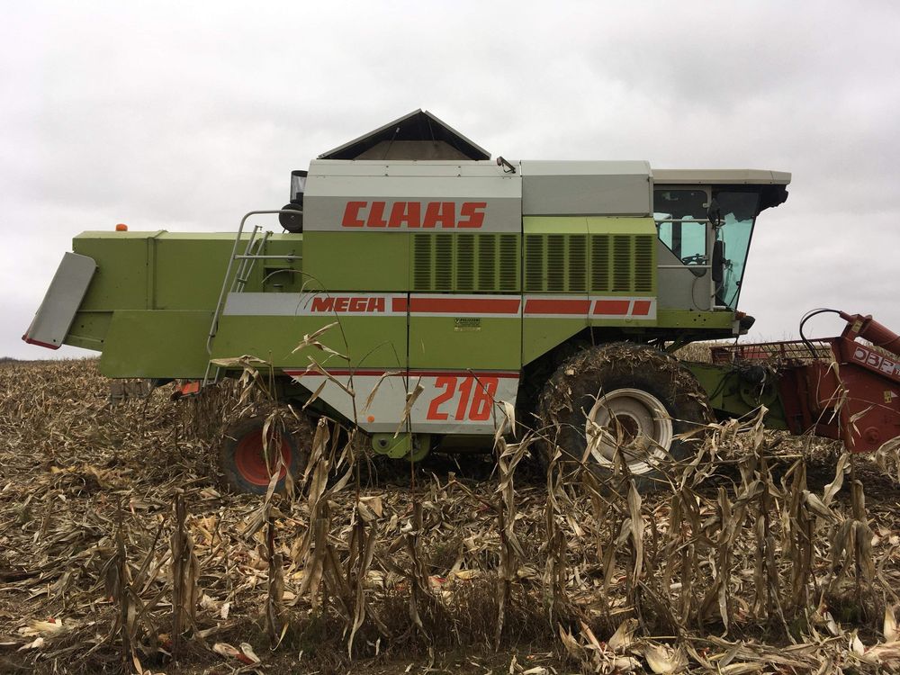 Combina claas dominator mega 218