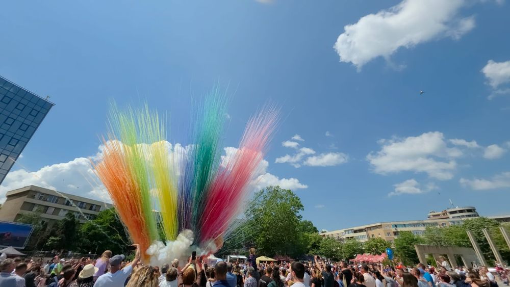Artificii exterior si de zi pentru evenimente