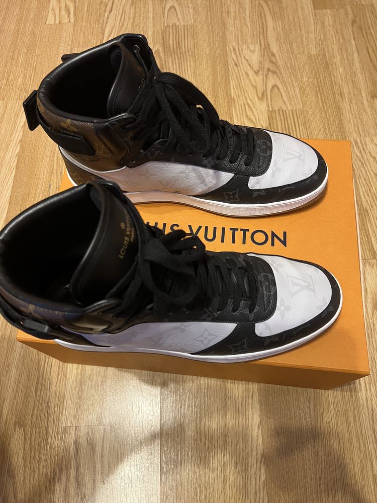 Louis Vuittton Rivoli Sneakers