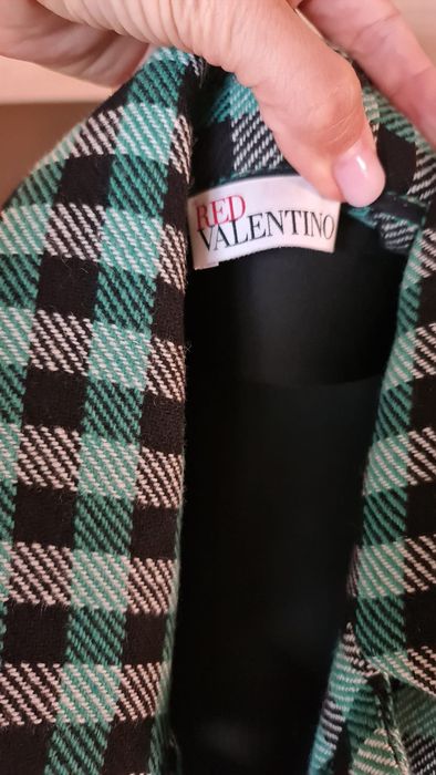 Vând palton Red Valentino