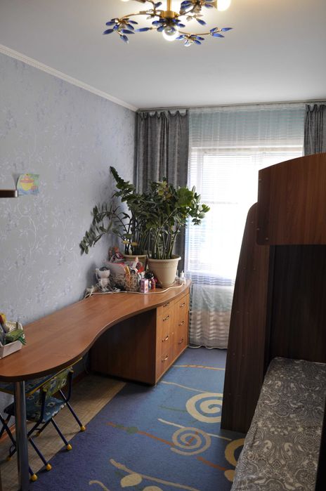 Продам 3-х комнатную мебелированную квартиру в центре, М.Горького 82
