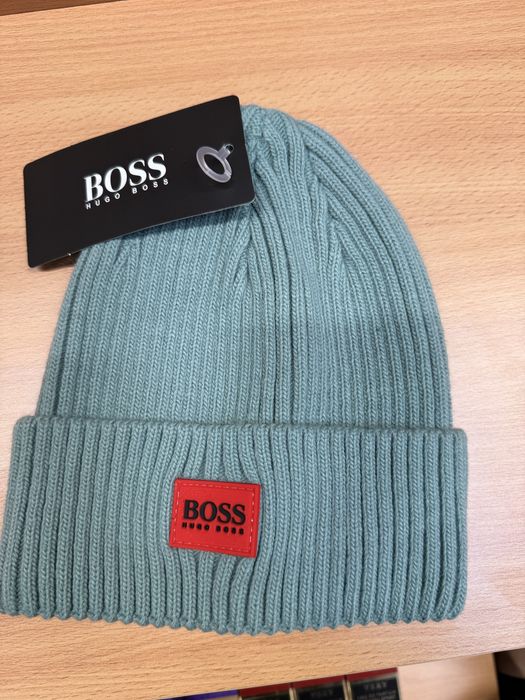De vanzare caciula Hugo Boss