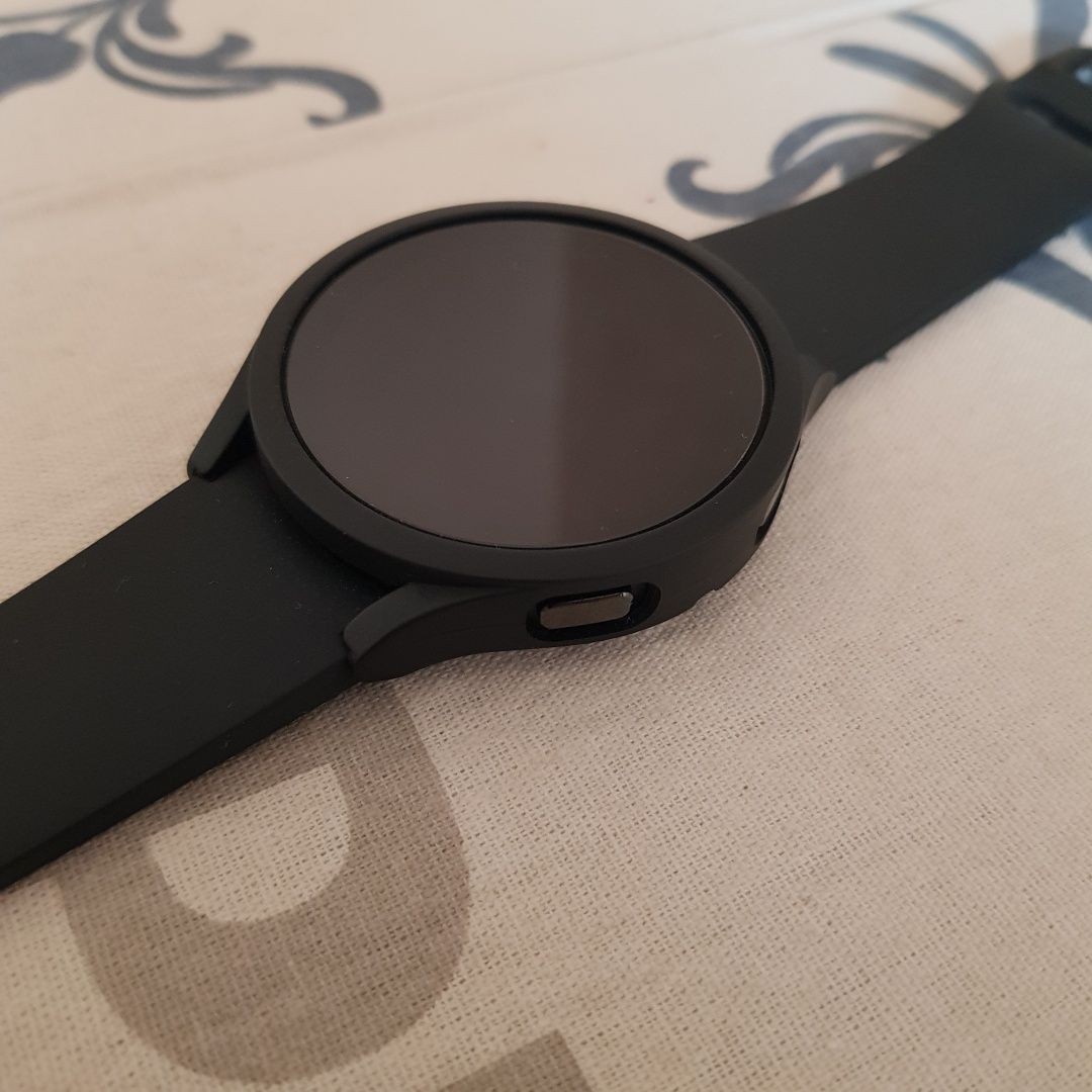Смарт-часы Samsung Galaxy Watch 4 44mm