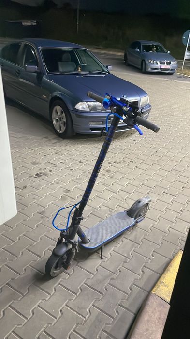 Vând trotinetă electrică