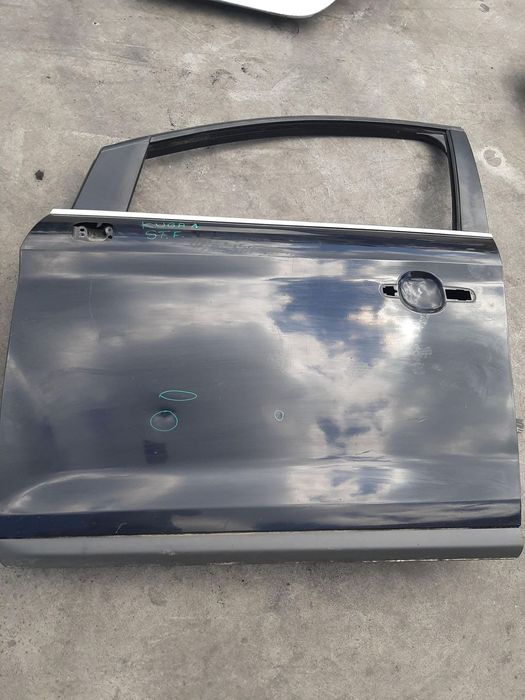 Usa portiera stanga fata ford kuga 1 cu defect