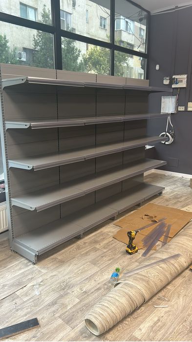 Rafturi pentru magazin!