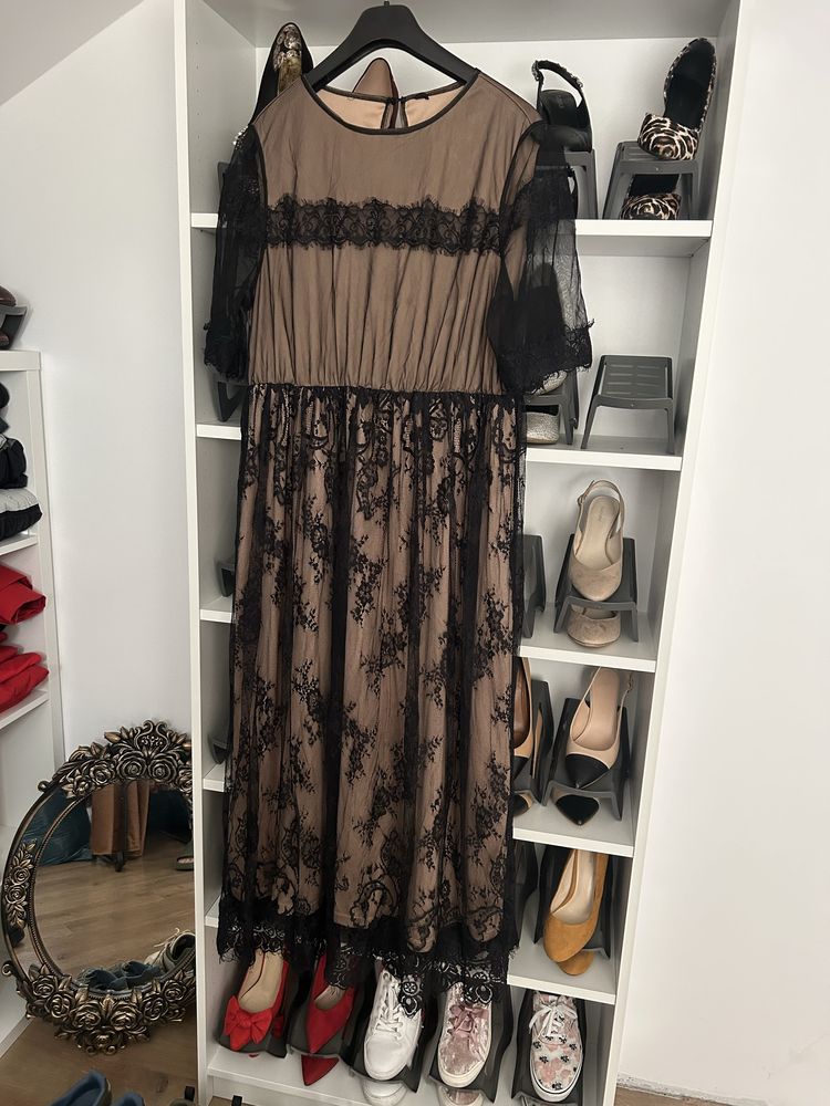 Rochie eleganta cu dantela