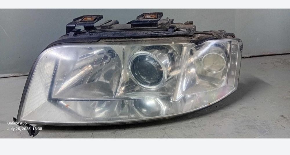Far Stanga Dreapta Audi A6 C5 XENON European