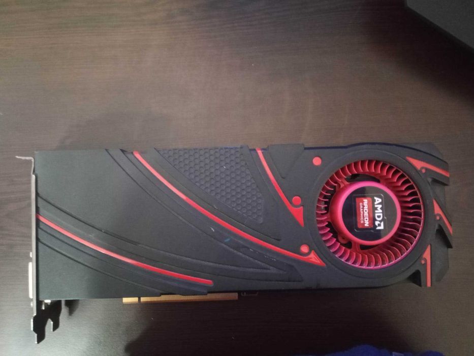 Продавам AMD Radeon R9 290