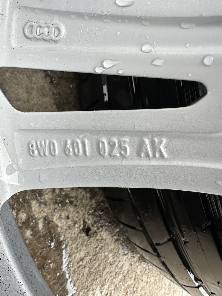 Jante / Roti Audi A4, S4 / A5, S5 B9 : 245 40 18, 8W0601025AK