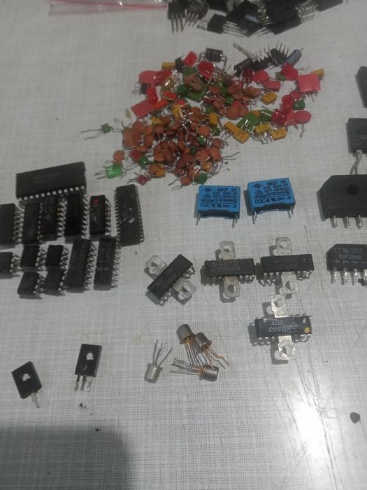 Продам радиодетали, и аффинаж.