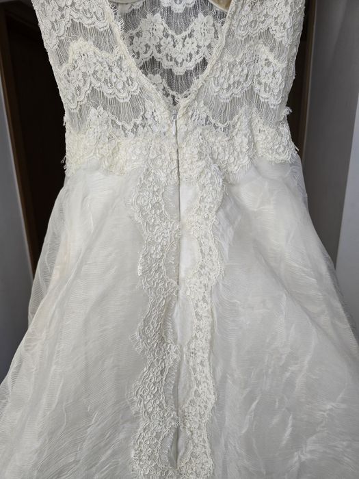 Rochie de mireasă, designer Aura Dumitru