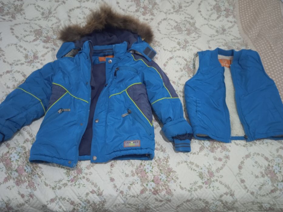 Продам детскую зимнюю куртку в отличном состоянии