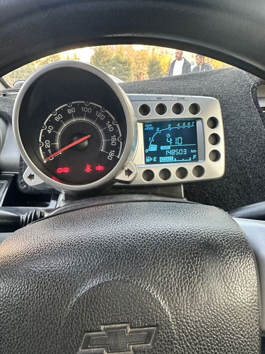 Spark 2- poz m/t sotiladi