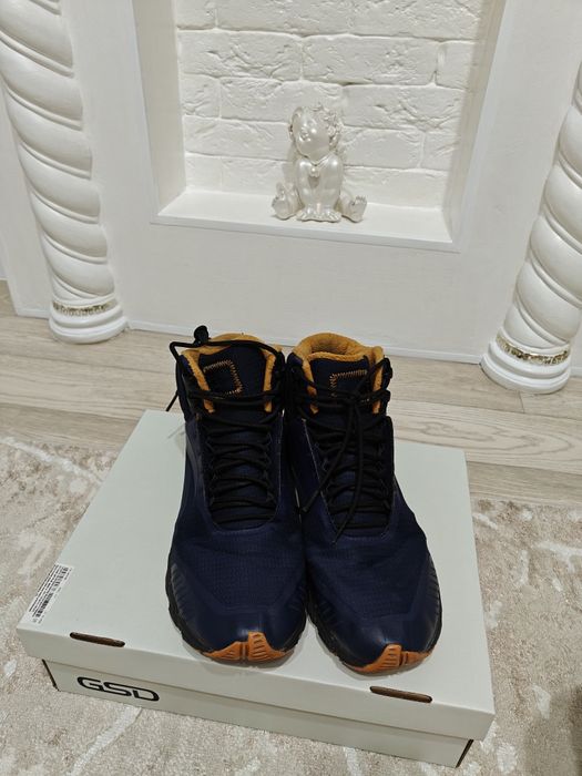 Продам мужские кросовки евро зима- осень