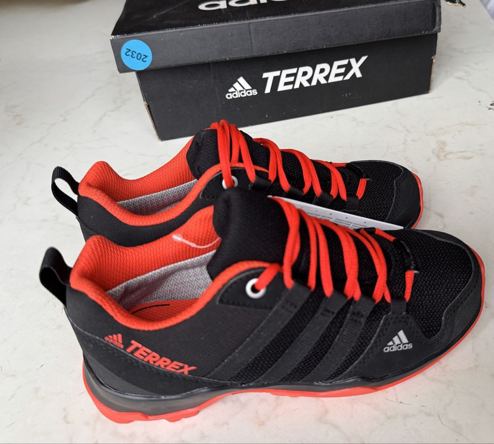 Adidas Terrex AX2R CP K – măr. 32, noi cu etichetă, Climaproof