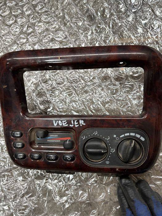 Chrysler voyager 1999 година Панел Управление Климатик