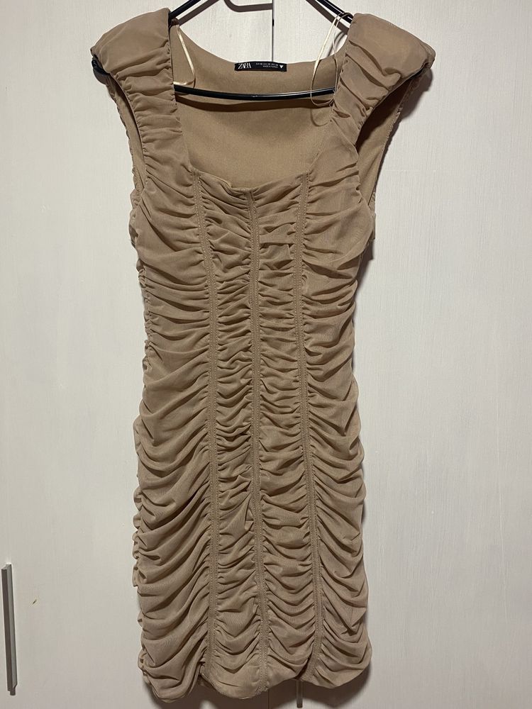 Елегантна рокля ZARA