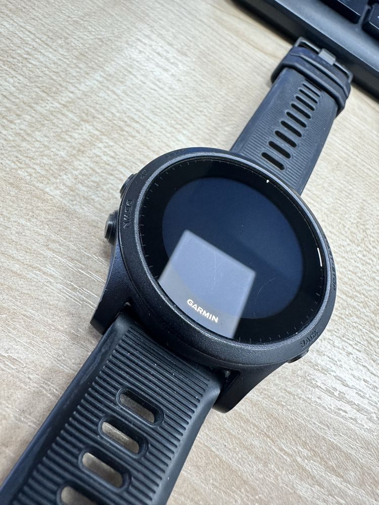 Продам часы Garmin Forerunner 945