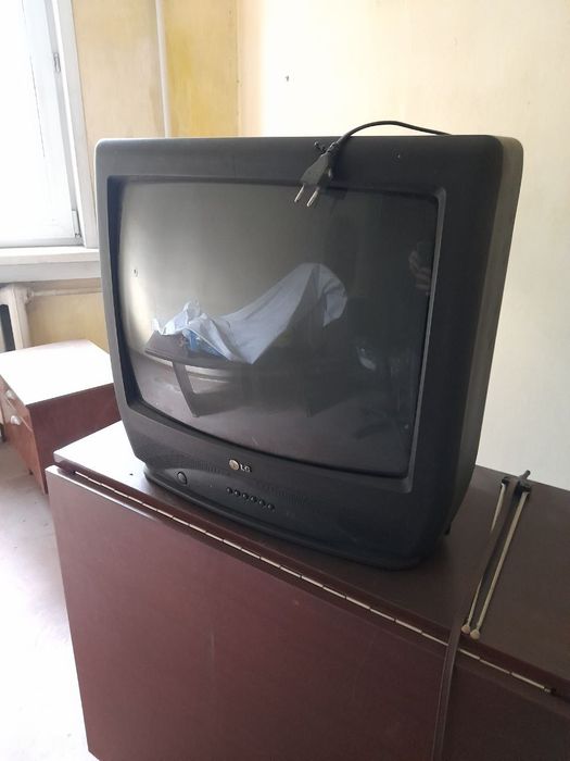 Телевизор LG рабочий