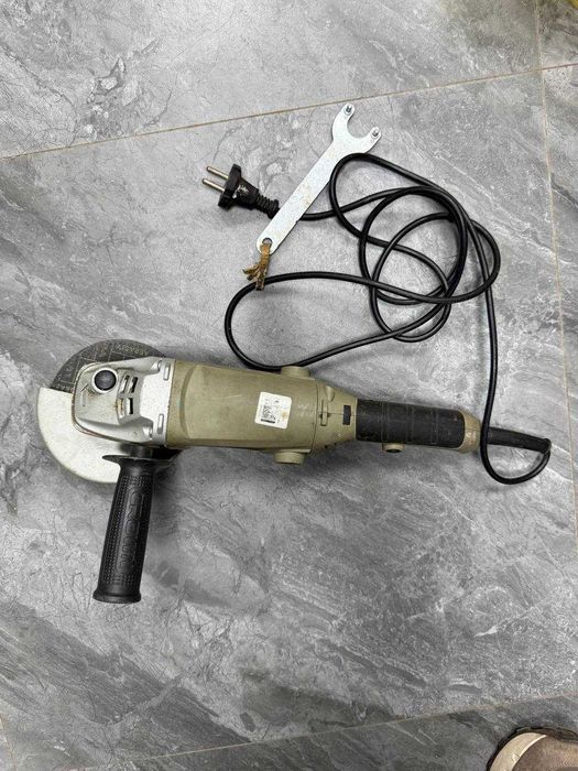 Болгарка Crown (794284 г. Кокшетау, ул. Абая 128, 21)