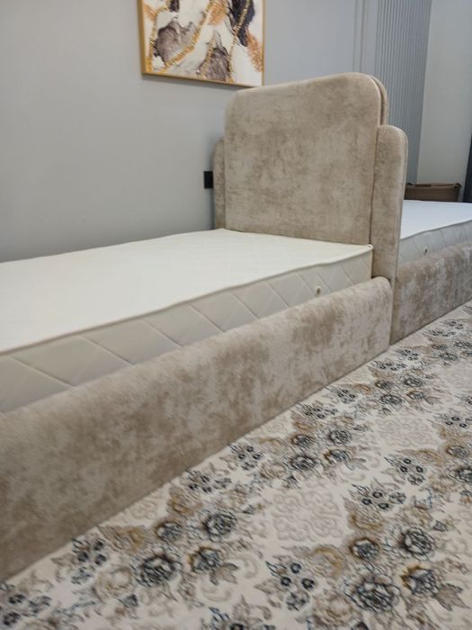 Продается новая кровать с ортопедическим матрасом.