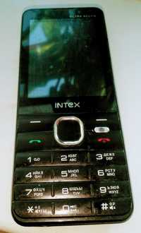 Телефон Intex Ultra Selfie