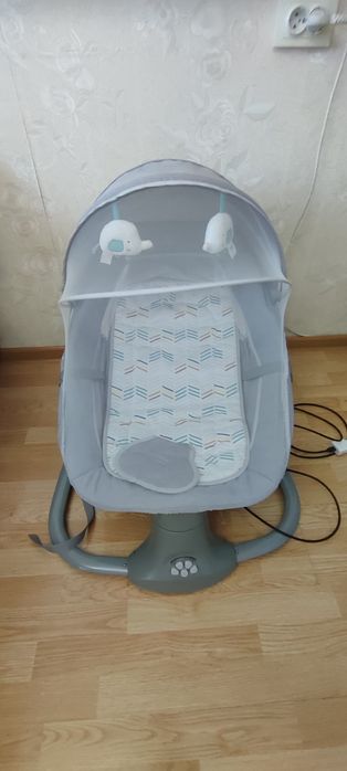 Шезлонг детский электрический