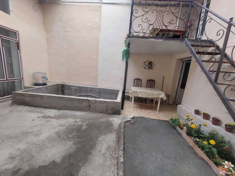 Продается Участок в Мирзо-Улубекском районе 2 сотки 127м2 [VS]