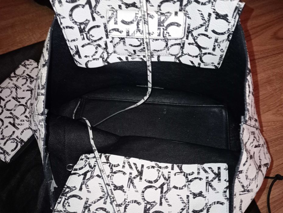Дамска чанта Calvin Klein original  бяло и черно брандирана