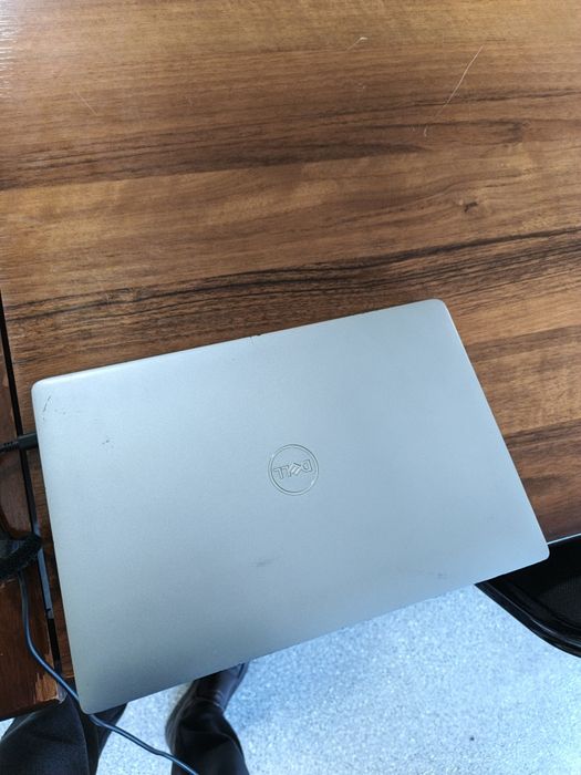 Srochn hozir sotaman arzonga i5 11 pokoleniya Dell noutbuk