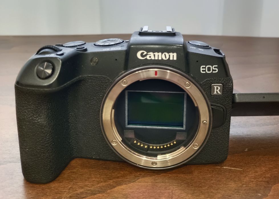 Canon RP, беззеркальный, полный кадр