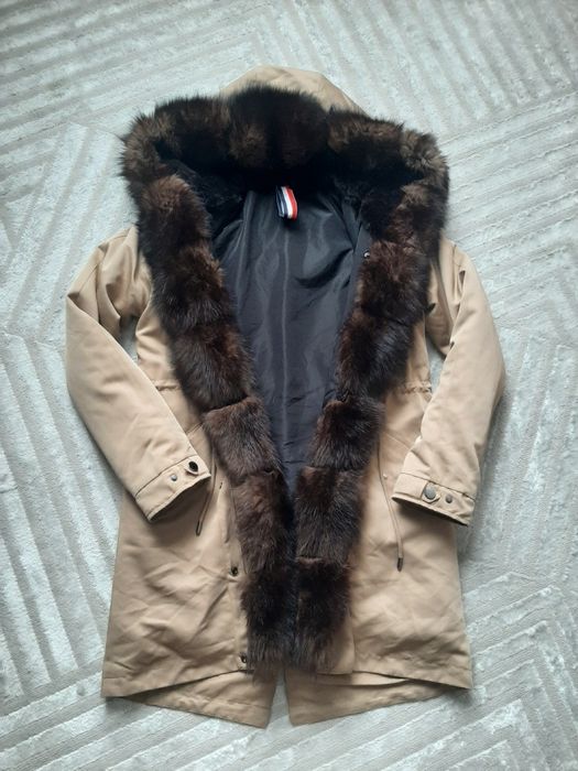 Продам парку натуральную!